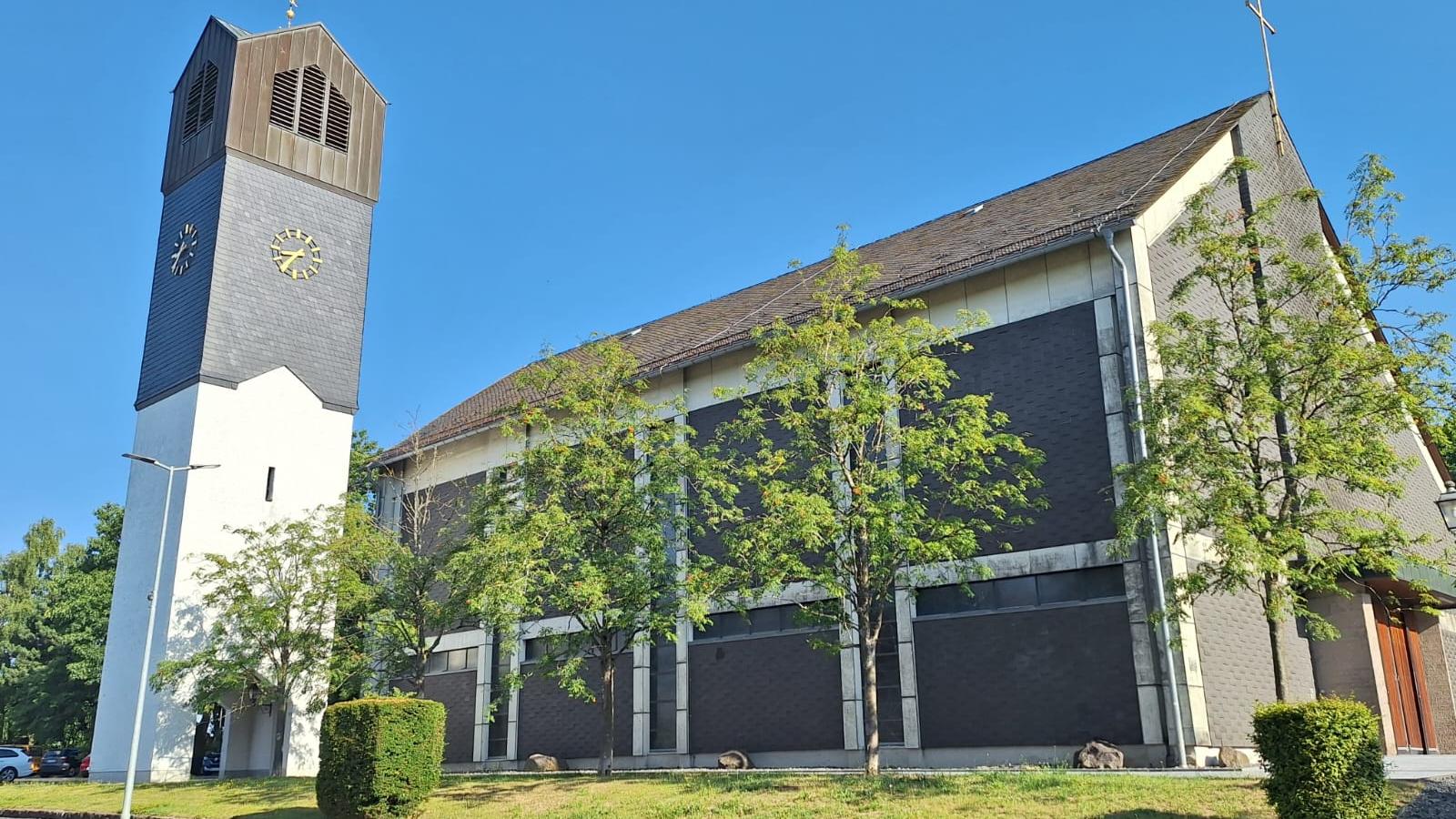 Pfarrkirche Kurtscheid Sommer
